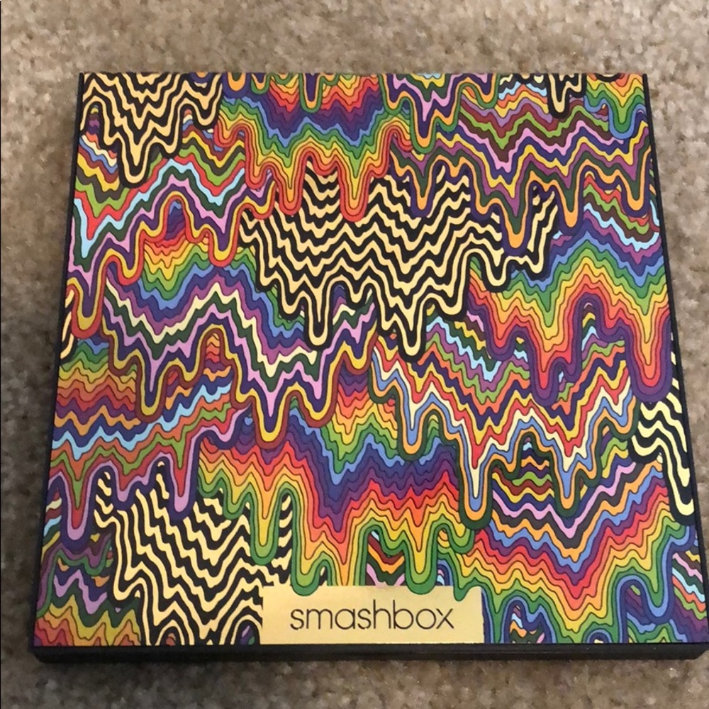 Smash box contour and spotlight palette